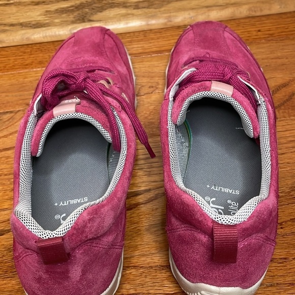 HÖTTER Women’s Pink Suede Low Top Sneakers US10 Made in England Preppy - Picture 3 of 10